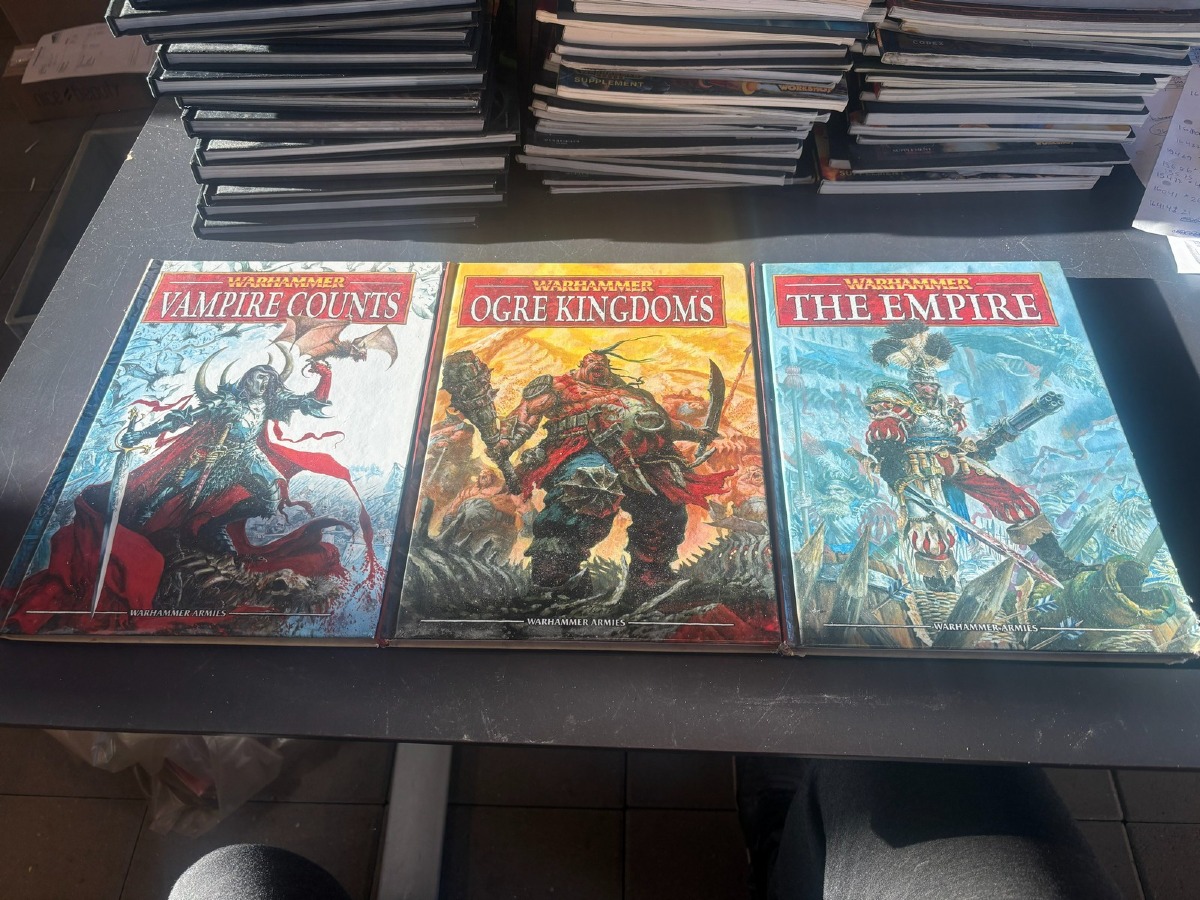 3 stk. Warhammer Army books (Vampire Counts, Ogre Kingdoms & The Empire)