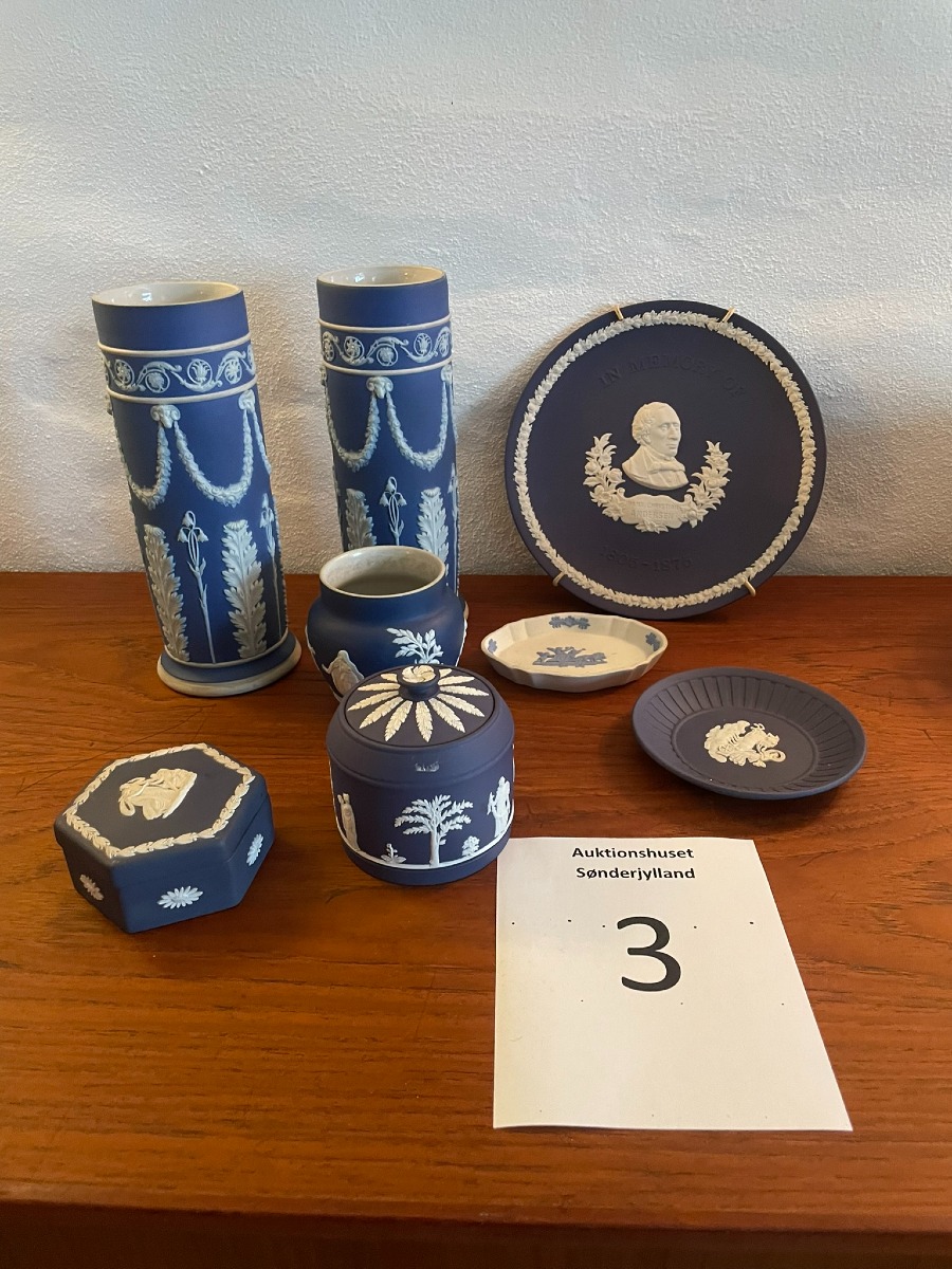 8 dele mørkeblå Wedgewood Jasper Ware