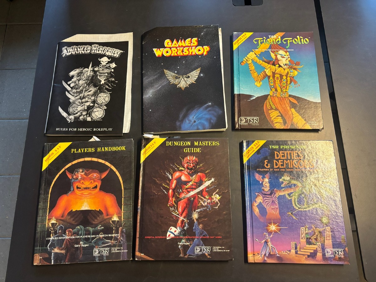 6 stk. Regelbøger / Core books / Systembøger