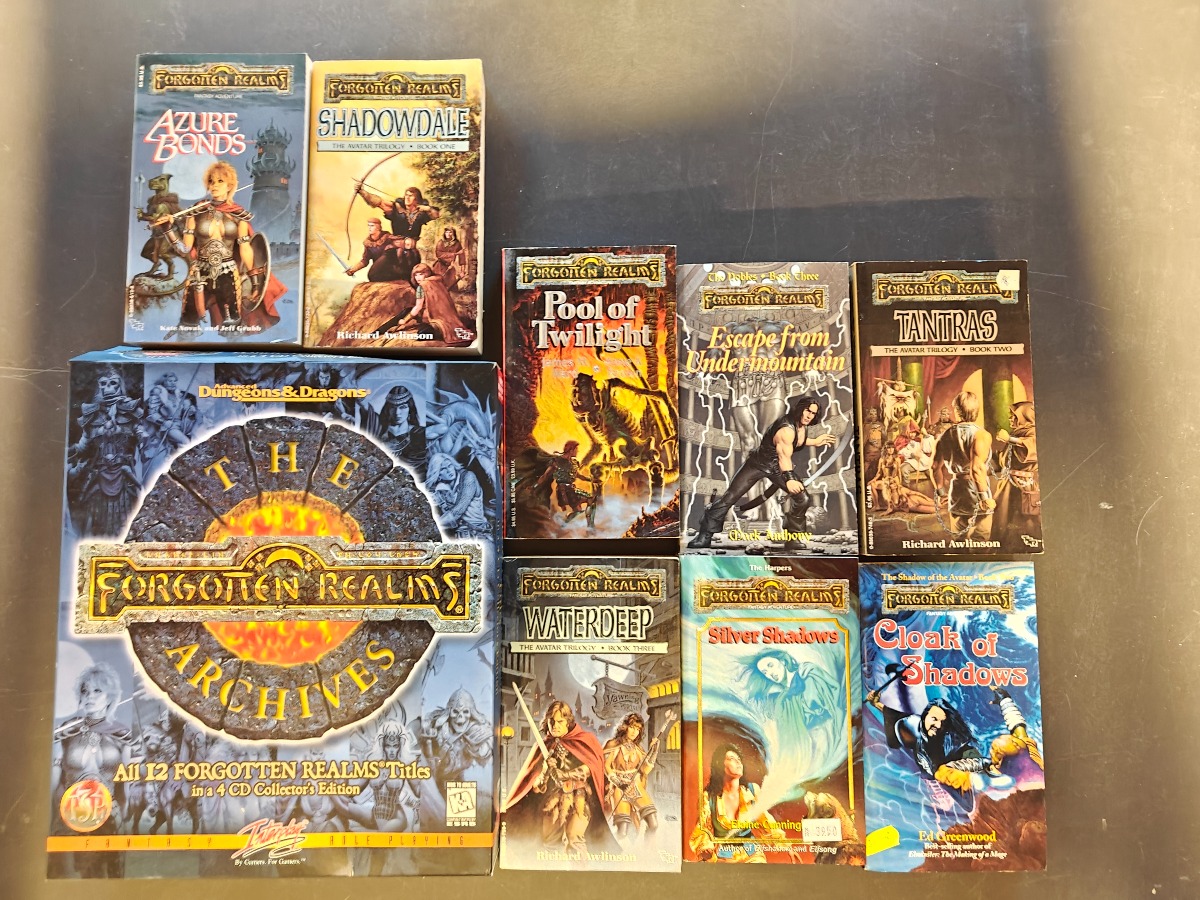  Samling af Dungeons & Dragons Forgotten Realms-spil og bøger (9)