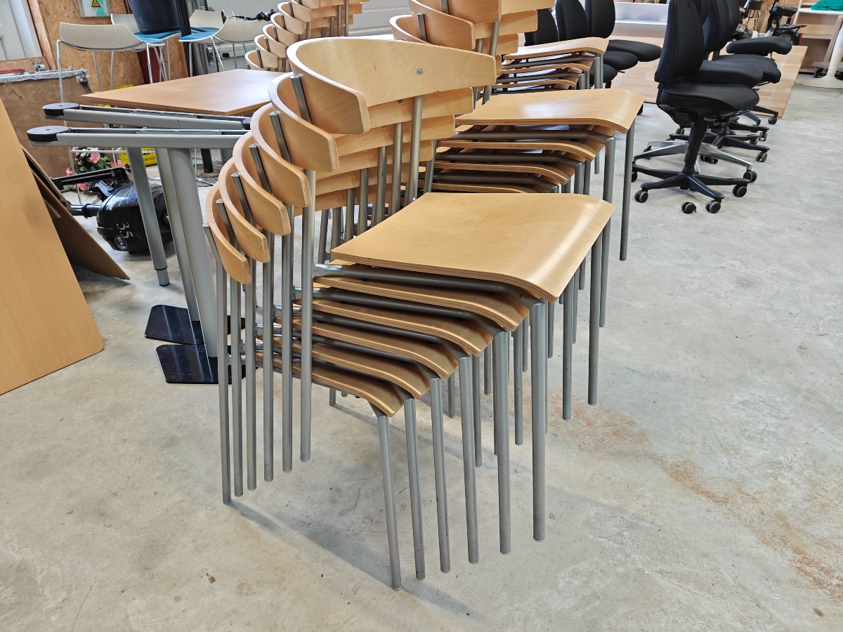 Kinnarps Riff stabelstole (6)