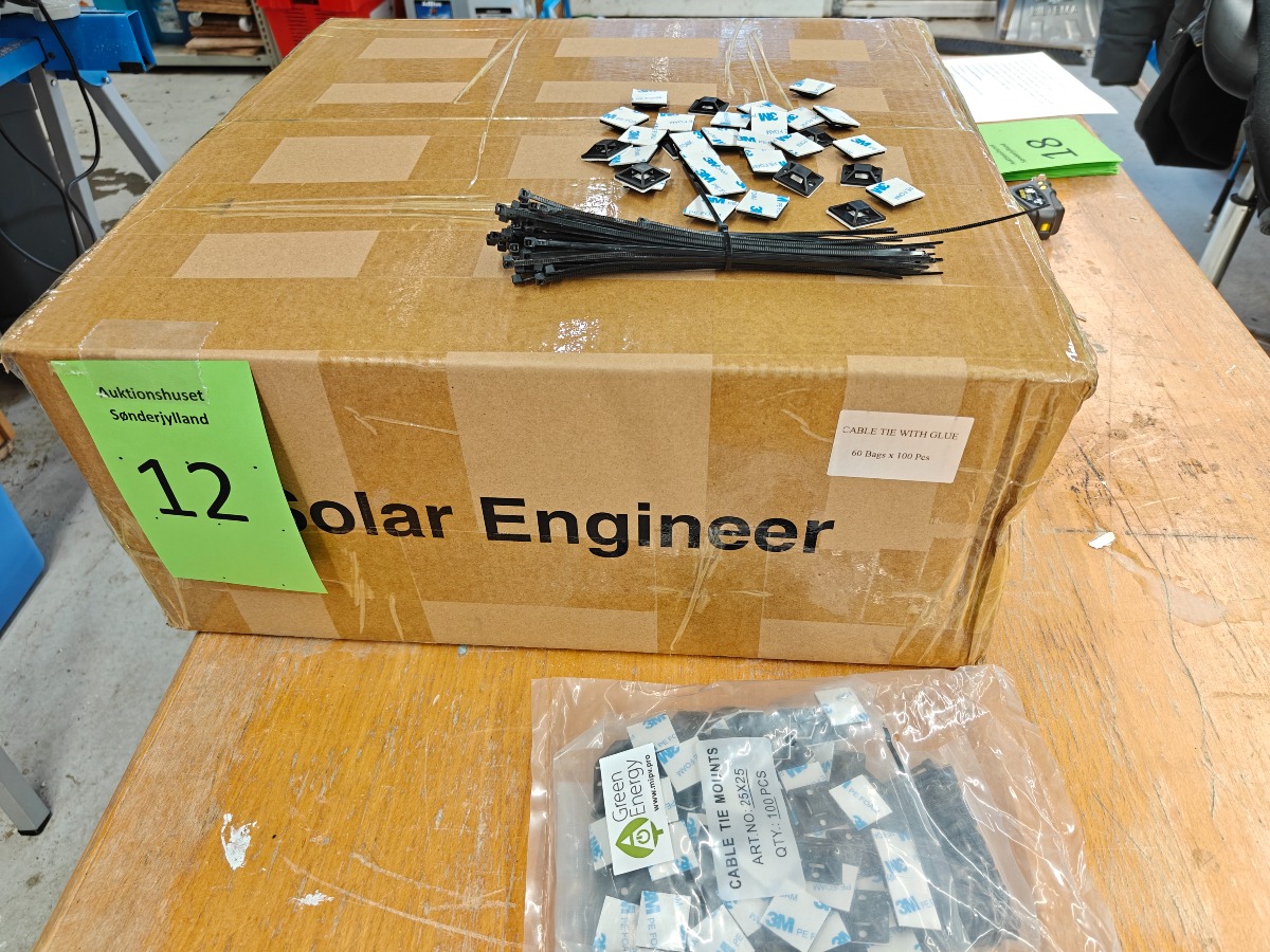 Kabelbindere med holdere 