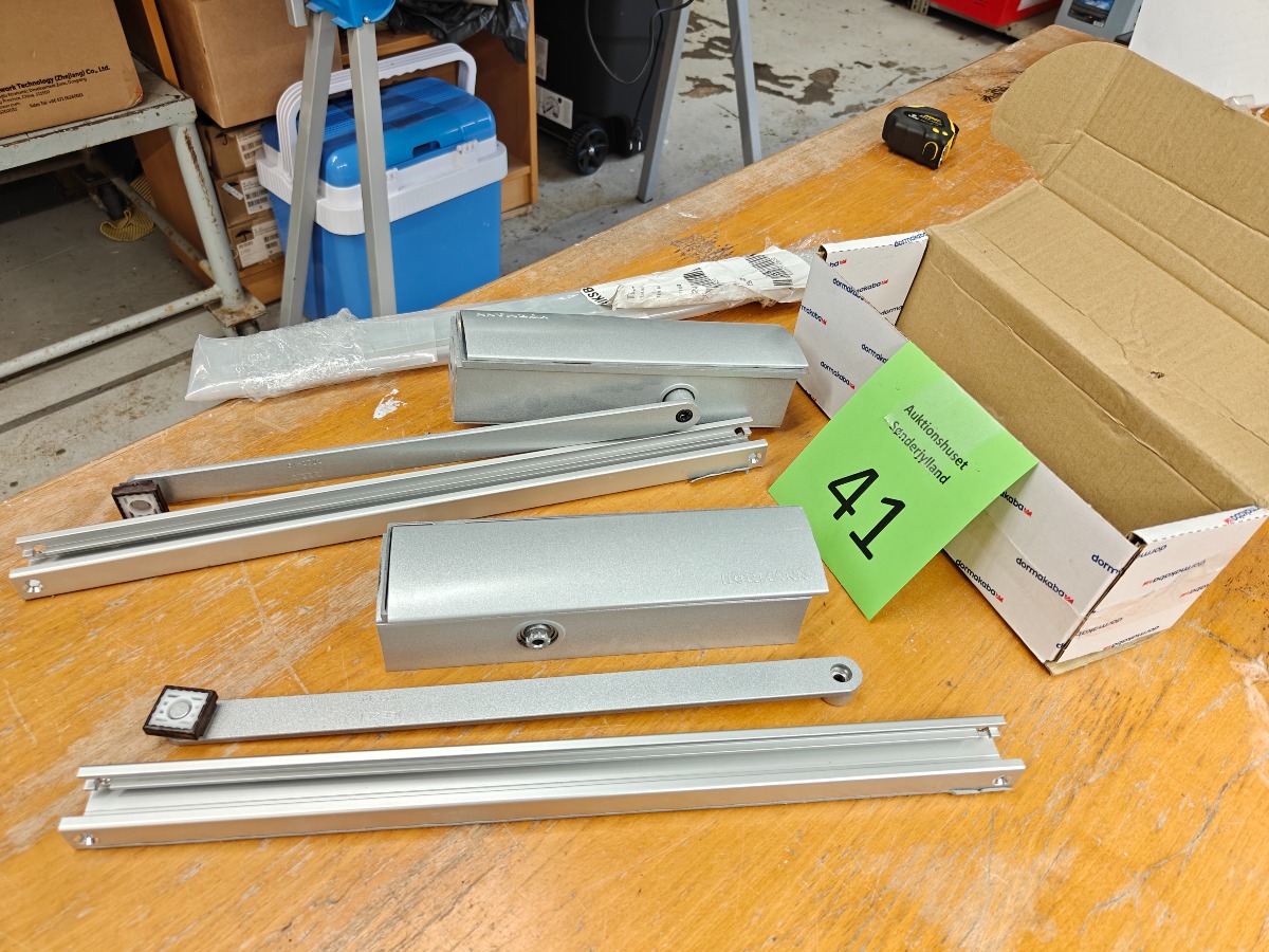 Hørkram dørpumper (2)