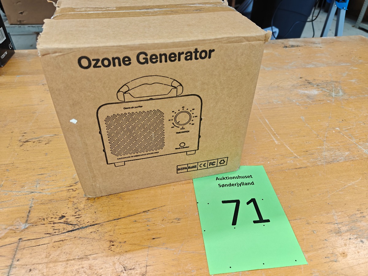 Ozone generator