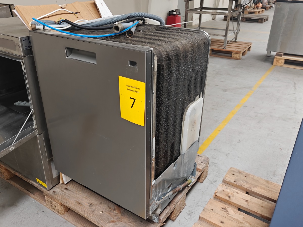 Indbygningsopvaskemaskine. Mrk: Asko