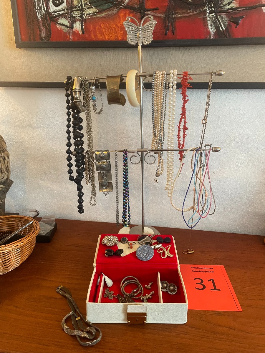 46 dele vintage/ældre smykker 