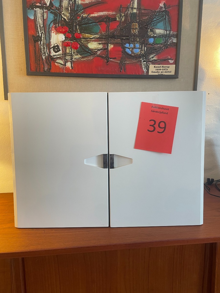 Toiletskab med hvid front og sort kabinet 1960'erne