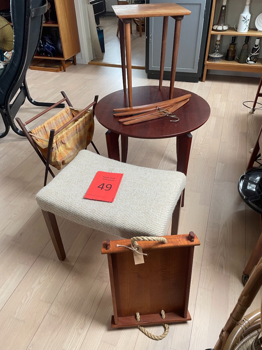 Småmøbler m.m. af teak 