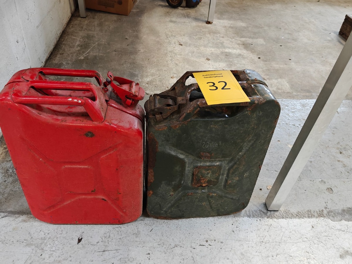 2 Jerry cans. 20 L. Brugte.