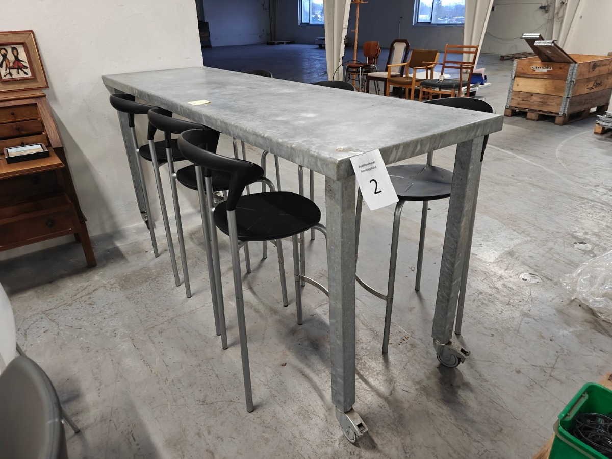 Højbord & 6 Pelikan barstole. Galvaniseret højbord på hjul m/låsefunktion.