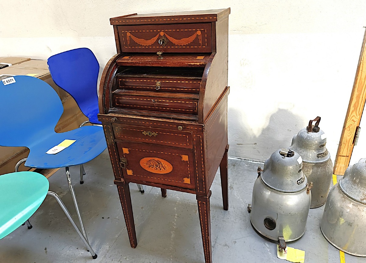 Sekretær/cylinder chatol. 