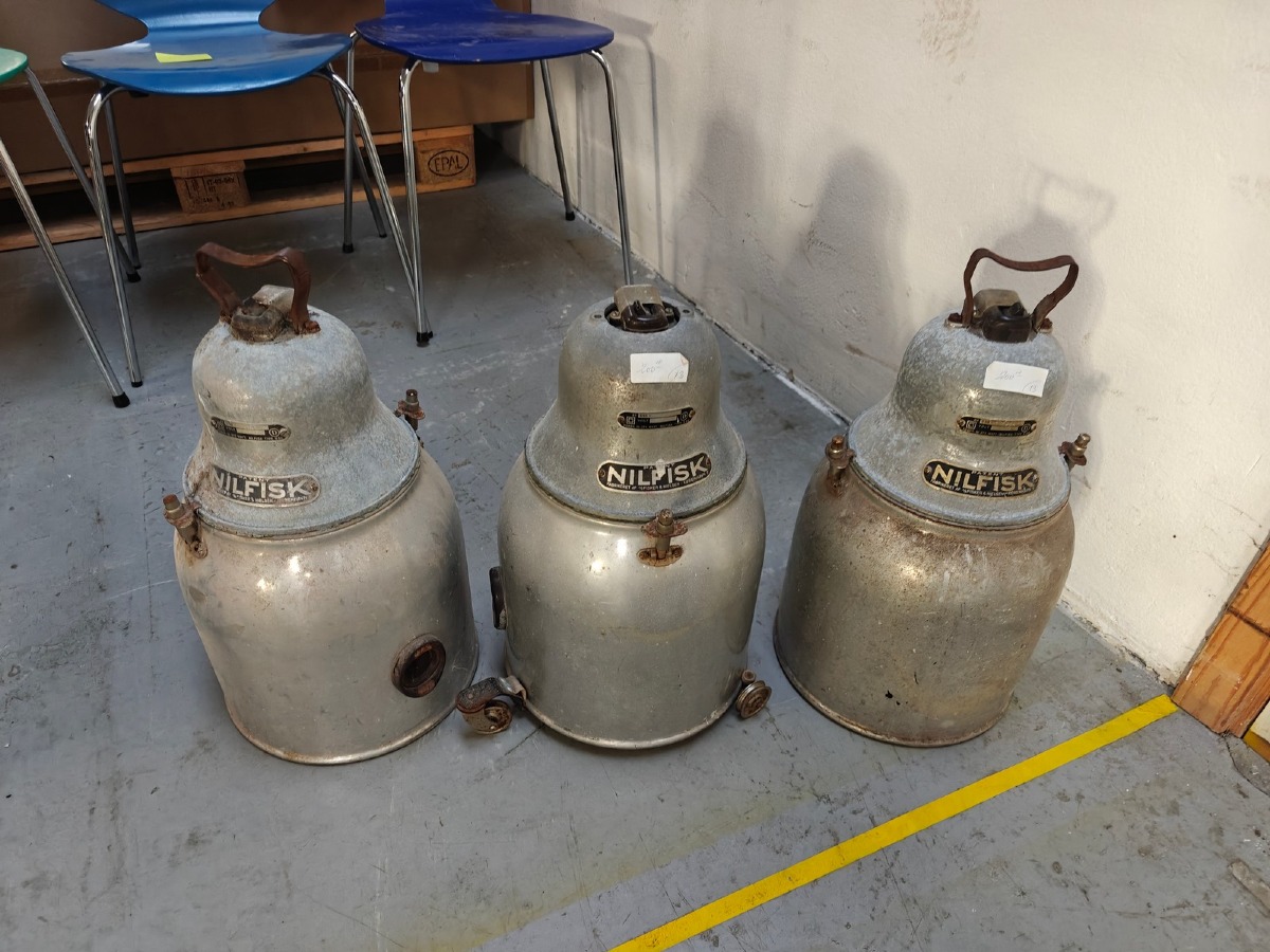 3 Nilfisk 'kroppe'. Retro.