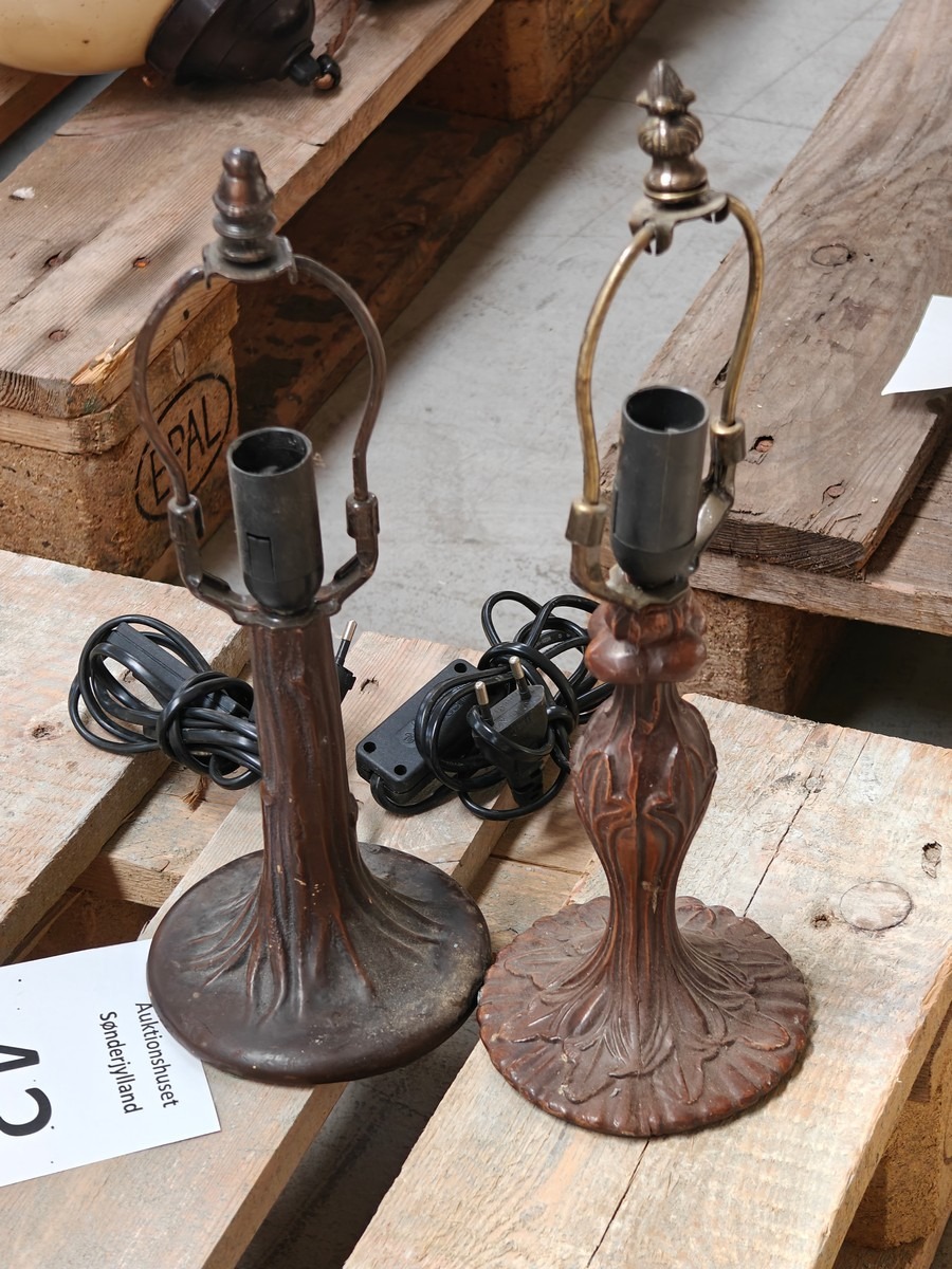 2 stk. Bordlamper u/skærme.