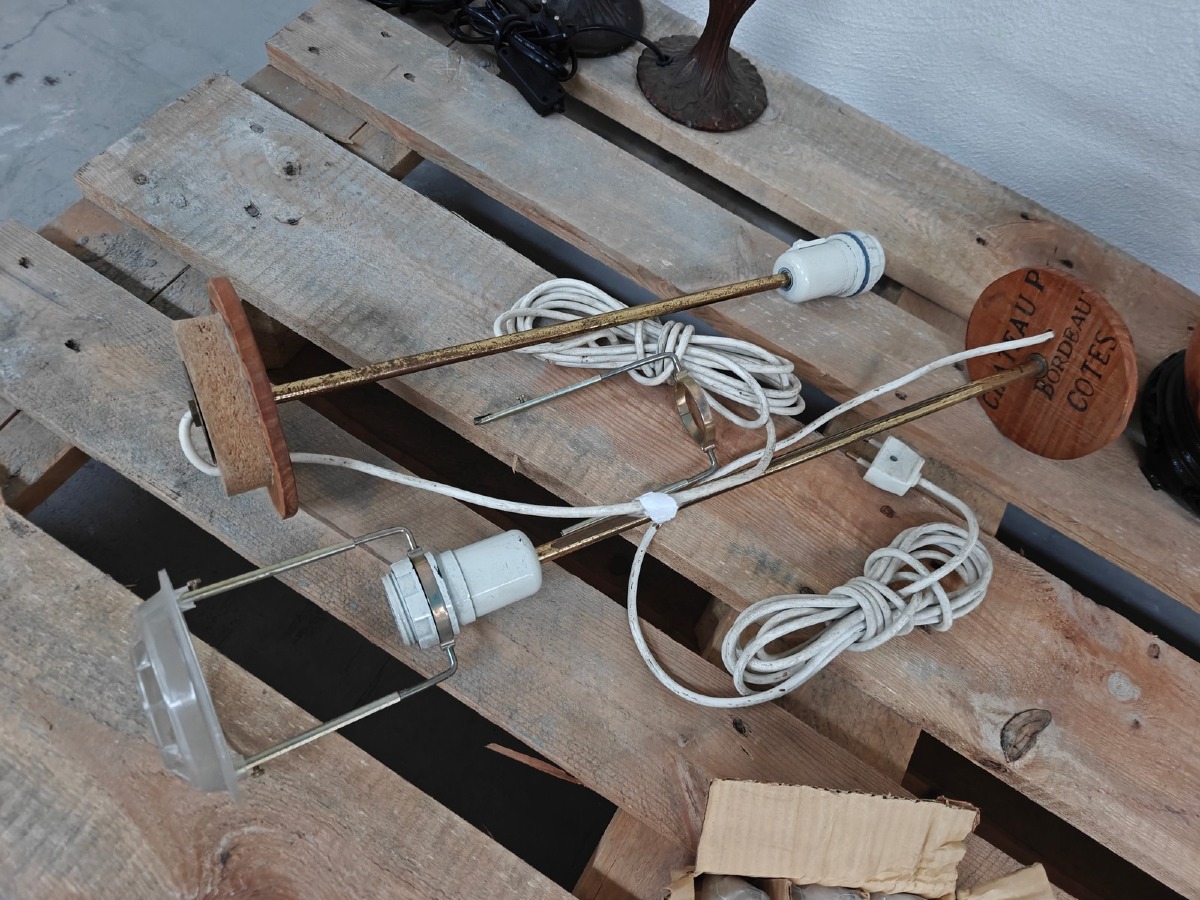 2 stk. Lamper u/skærme. 