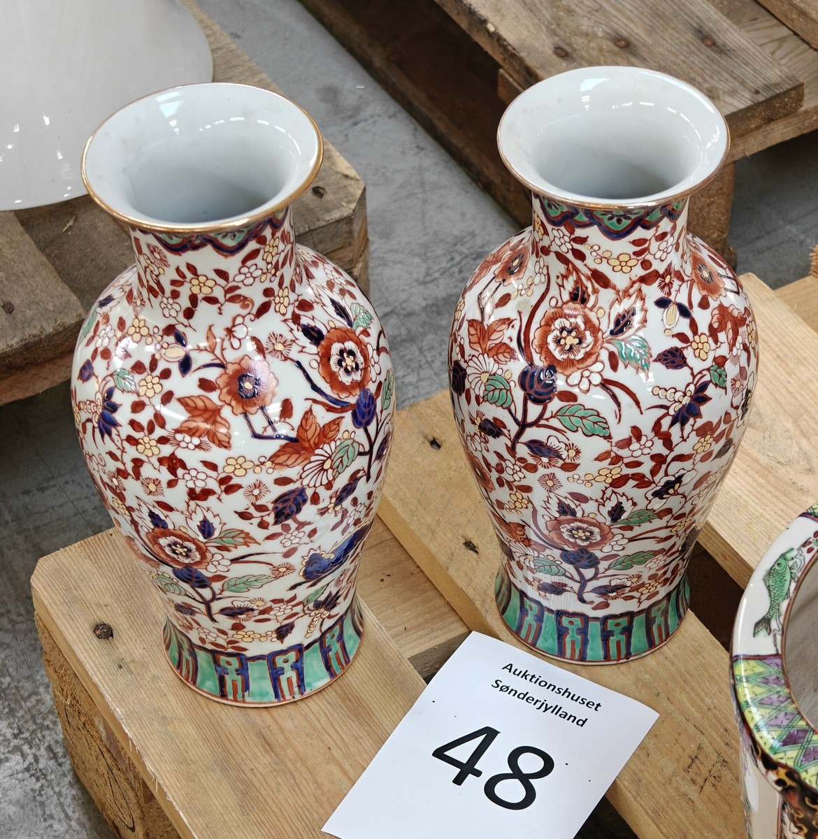 2 Kinesiske vaser. Håndmalede. 