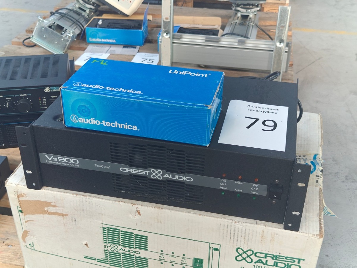 Professional Power Amplifier. Mrk Crest Audio. Model: Vs900. 643-010-REV08.  Tour Class. UniPoint fjernbetjent mikrofon. Model: AT853Rx 