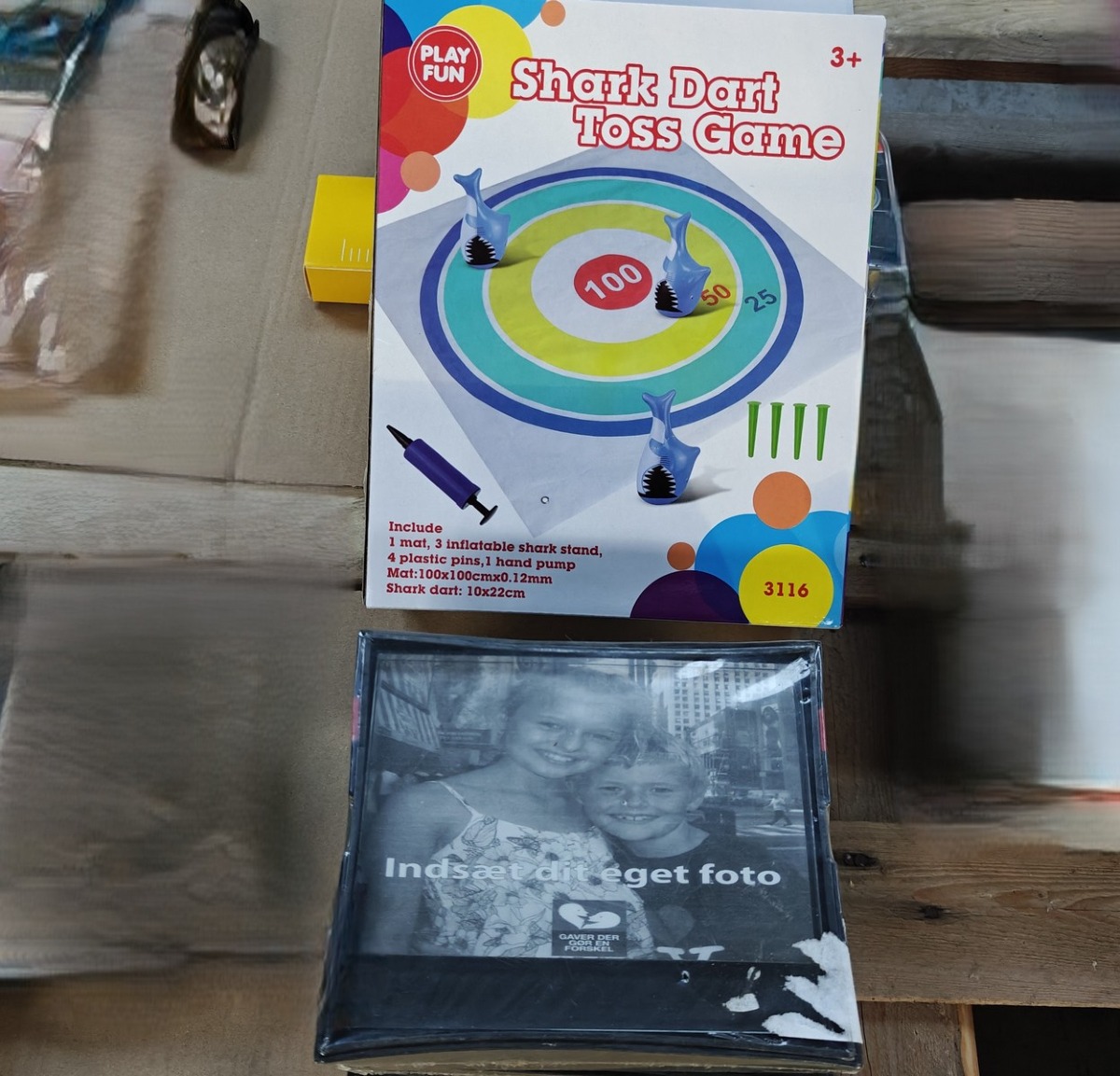 4 Gavebokse m/fotorammer, 3 rl. bordløbere & spil. 