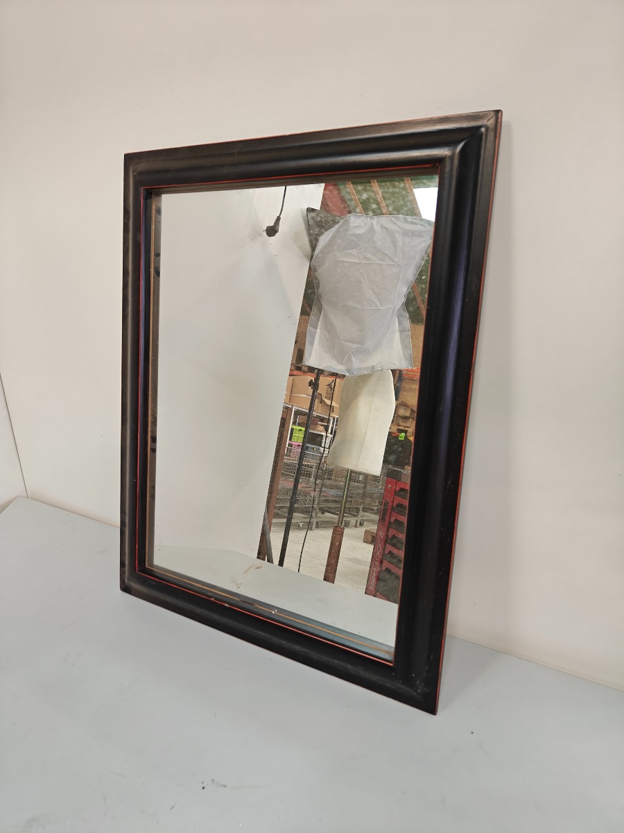 Spejl med sort ramme