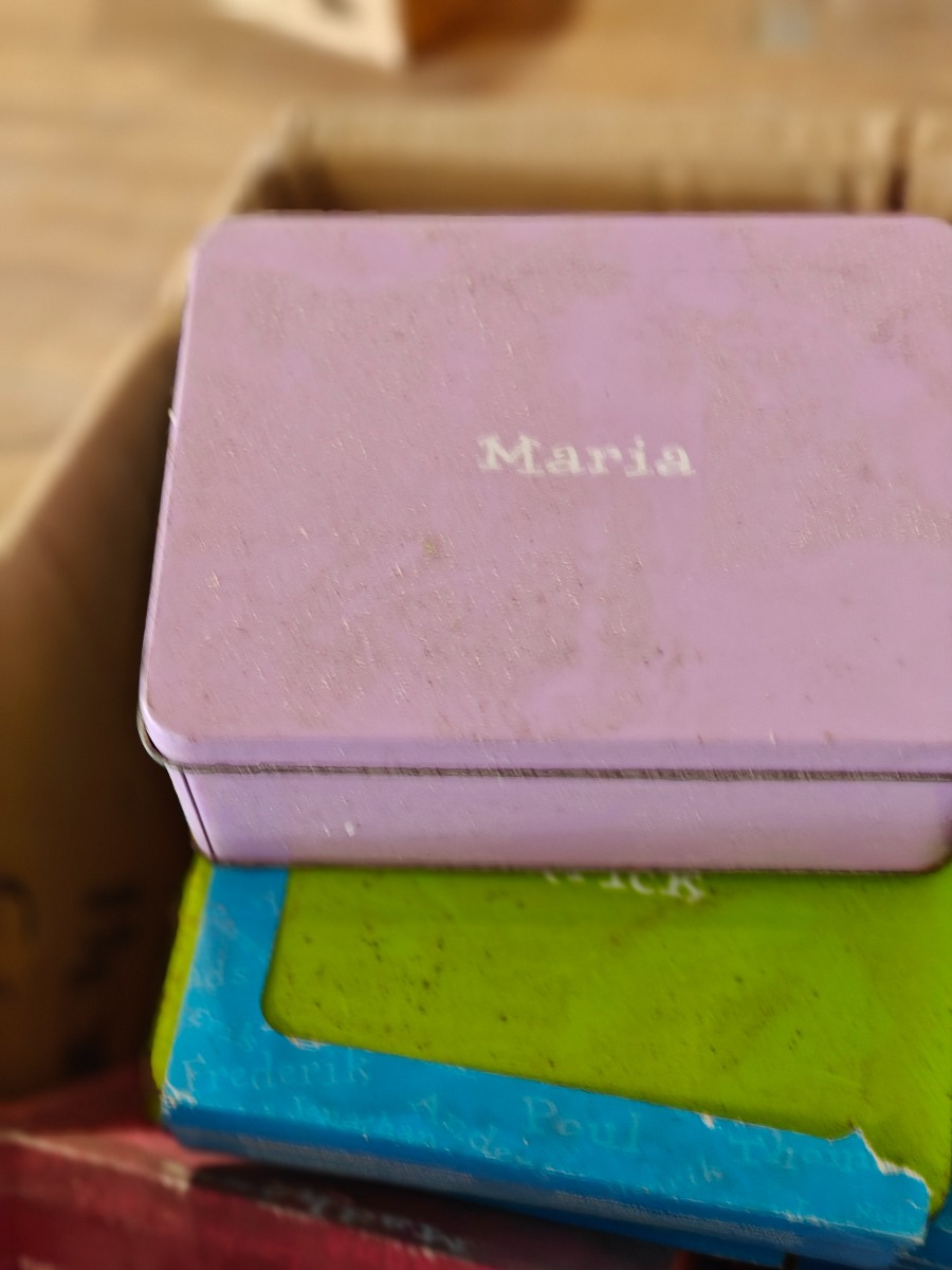 Parti madkasser med navn (25)