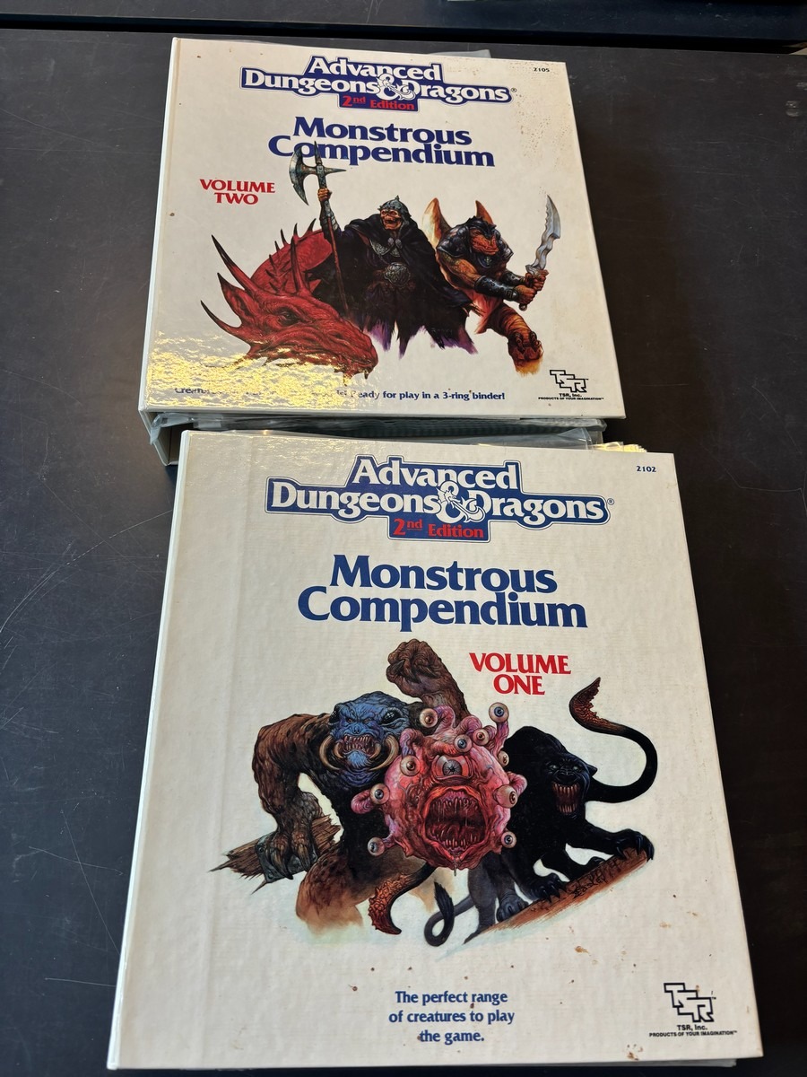 Advanced Dungeons & Dragons 2nd Edition – Monstrous Compendium Vol. 1–2 (2)