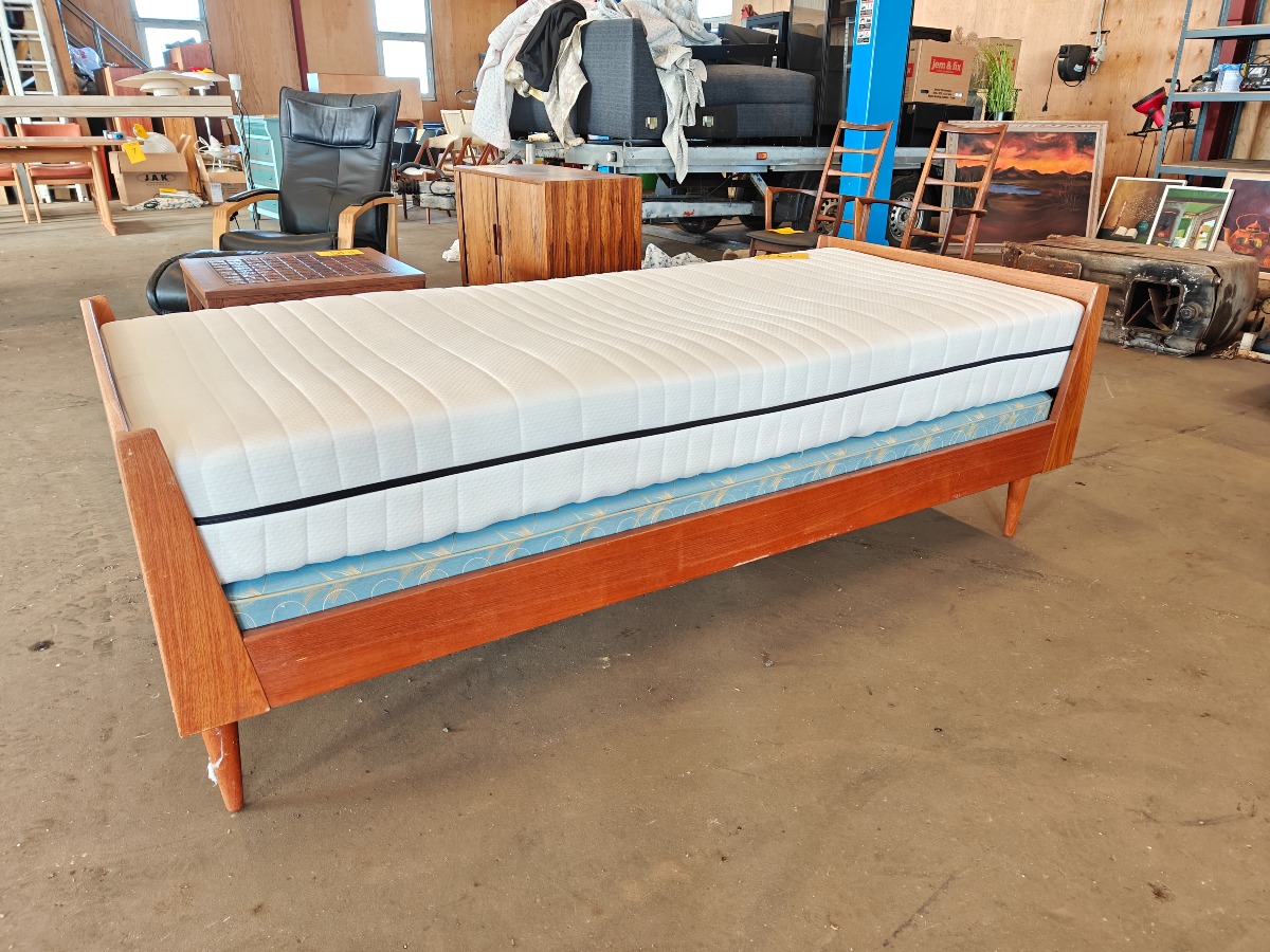 Seng, daybed