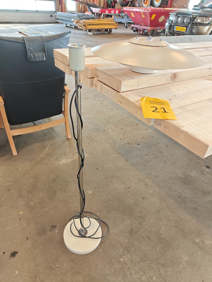 Standerlampe, ubk. design. 