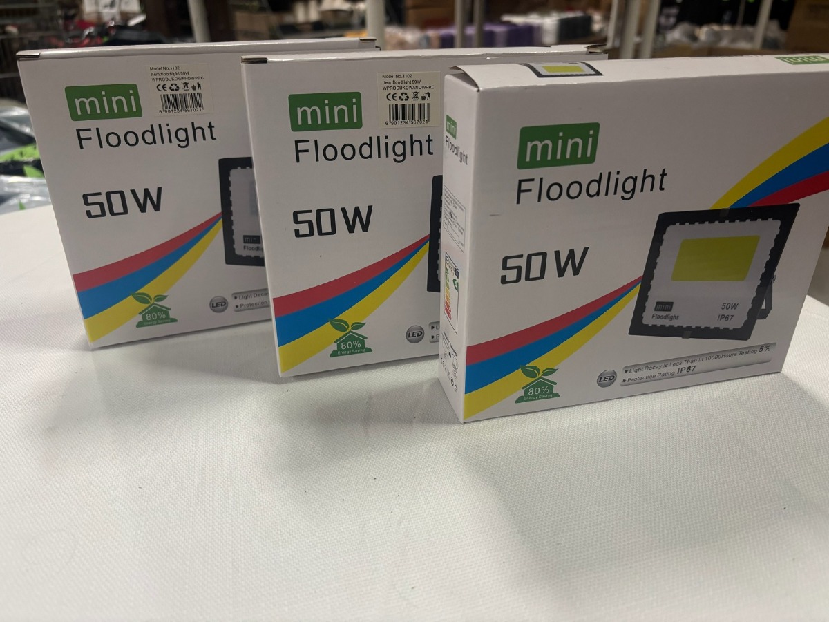 3 stk. 50W LED-projektør (Ubrugt)