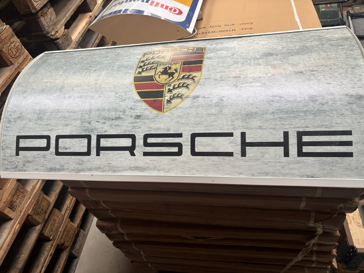 Porsche lysskilt