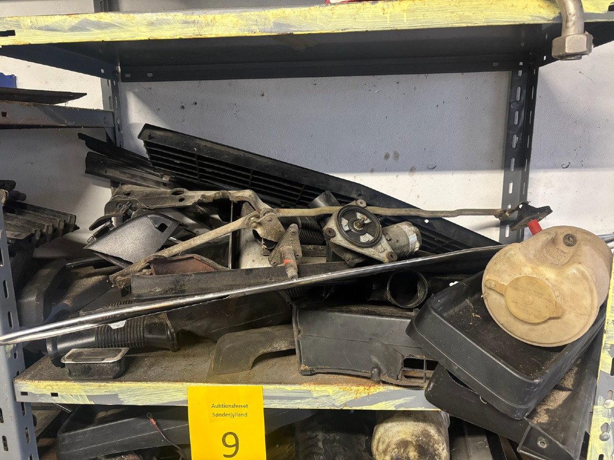 Alt på hylde til Kadett C instrumentering, varmeapparat, kølegitter mm