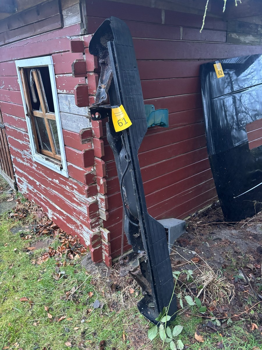 Bagende / bag kofanger. 4x4. Muligvis til en amerikaner