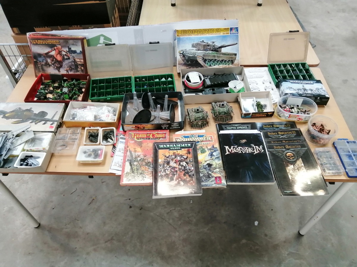 Stor samling af warhammer figur, mm