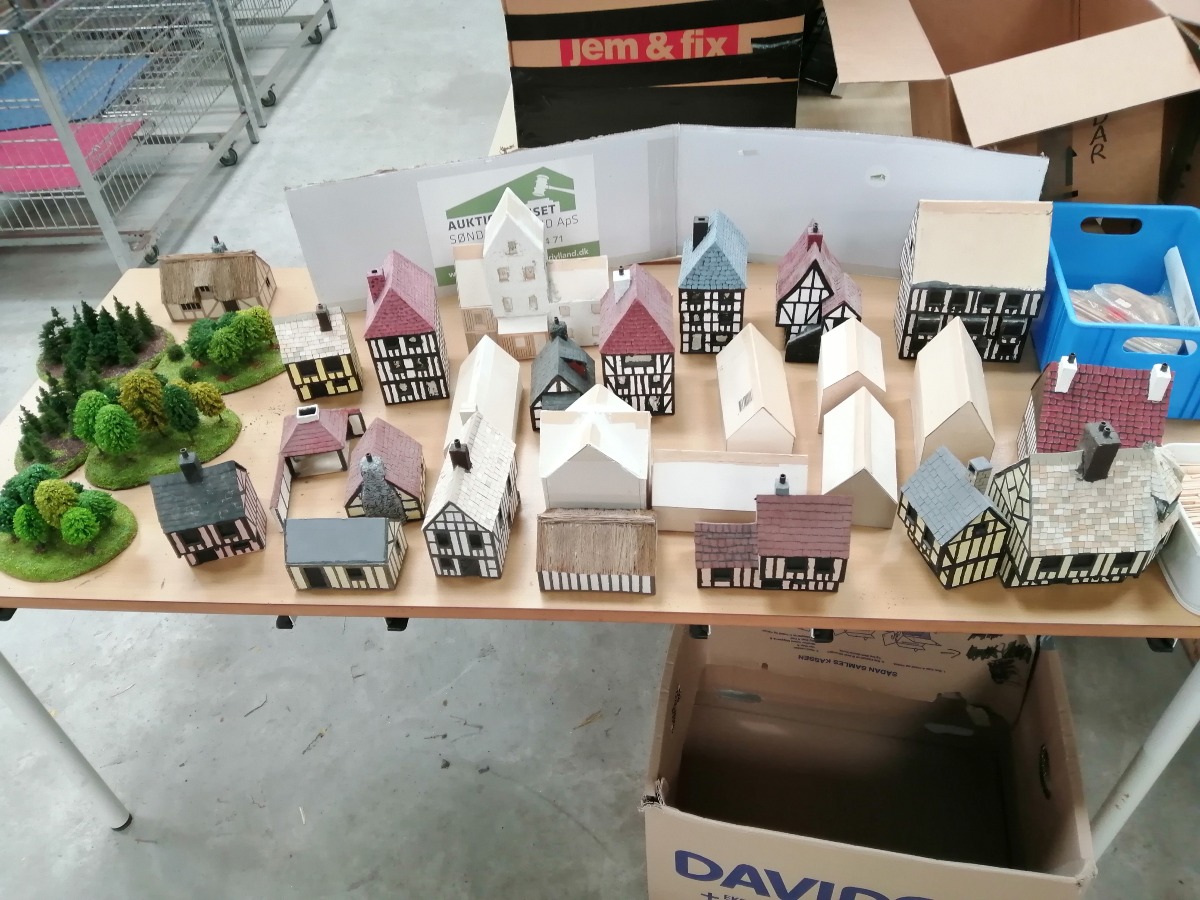 Stor samling af warhammer udstyr, mm