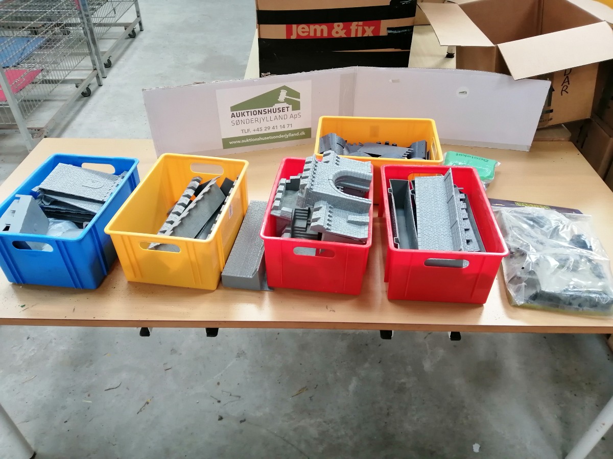 Stor samling af warhammer udstyr, mm