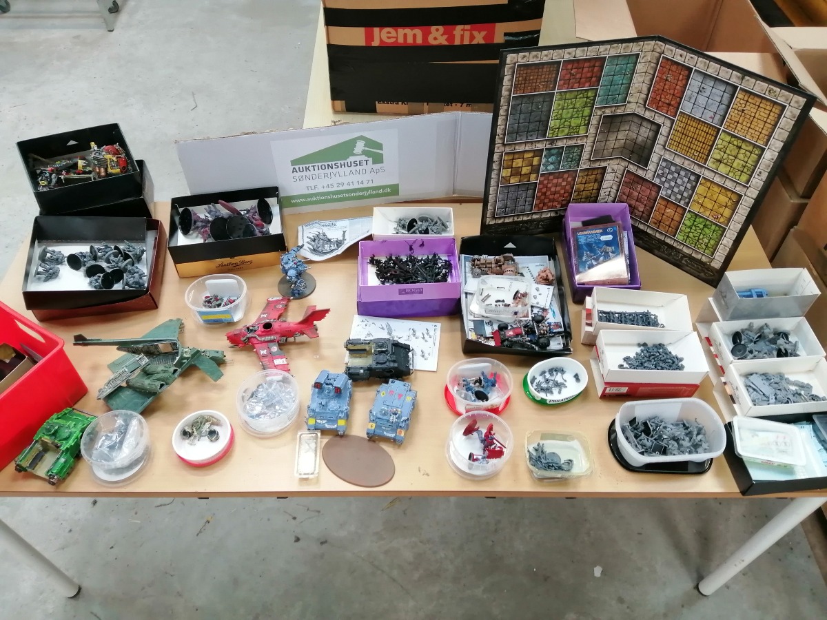 Stor samling af warhammer figur, mm