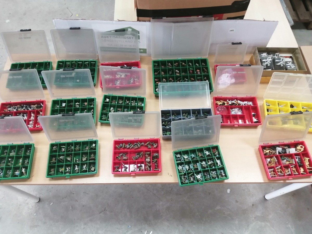 Stor samling af warhammer figur, mm