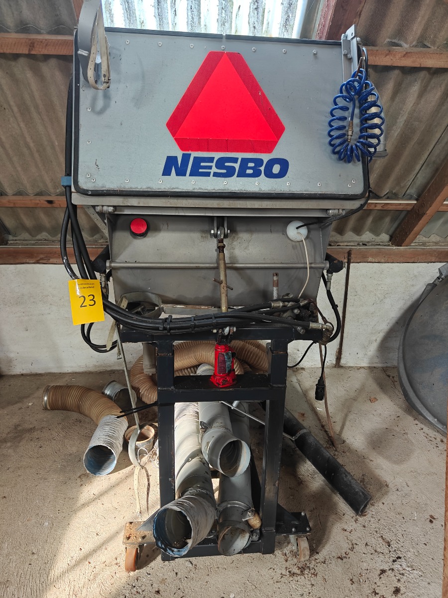 Nesbo opsamler til fejemaskine 