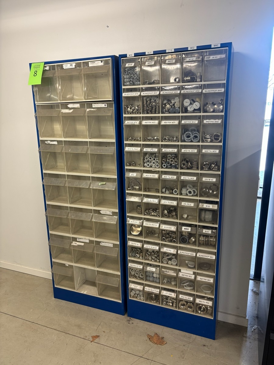 2 stk. sortimentsreoler med plastkasser – inkl. div. fittings/beslag