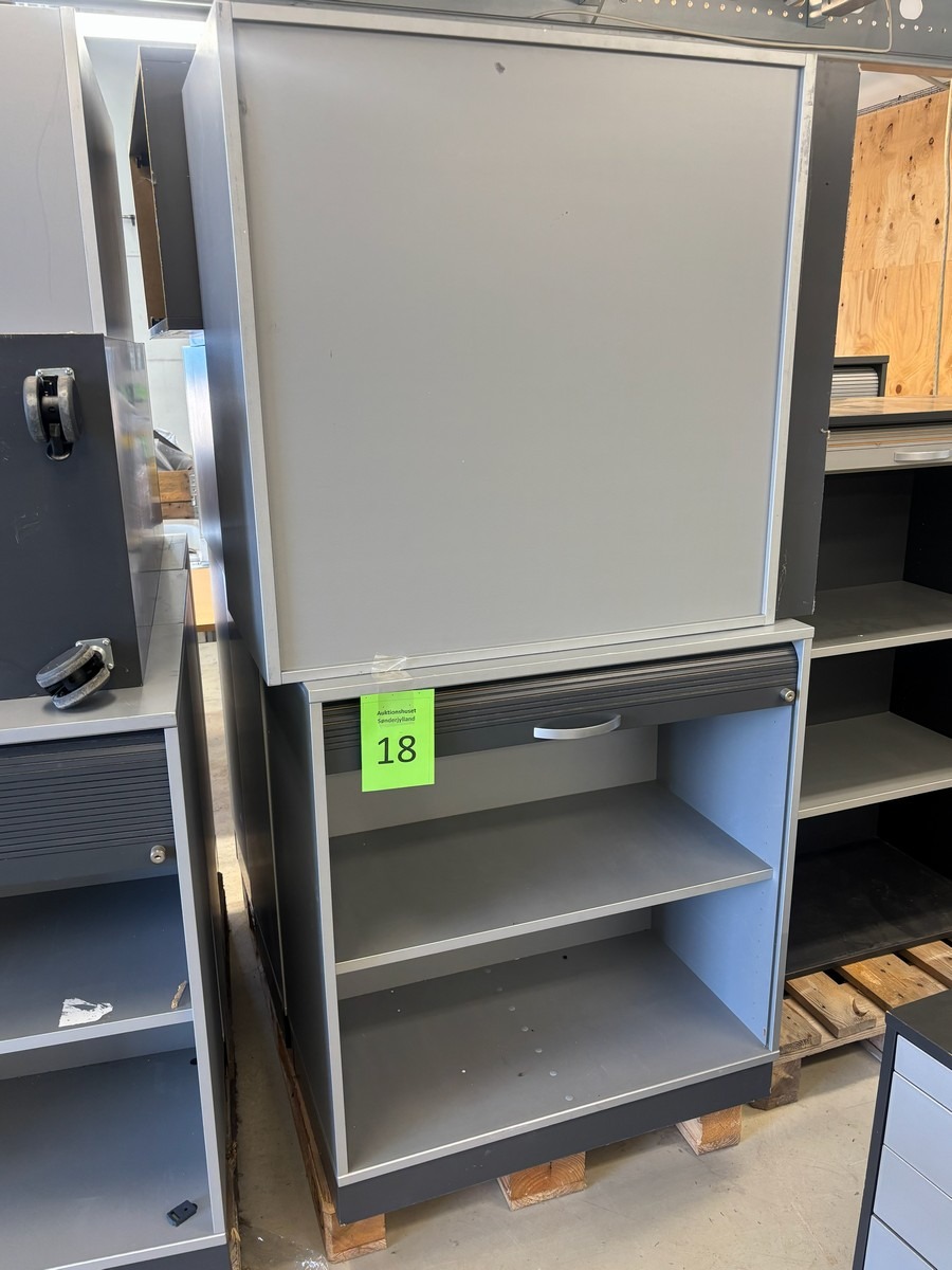 Lille parti kontormøbler – jalousiskab, overskab m.m.