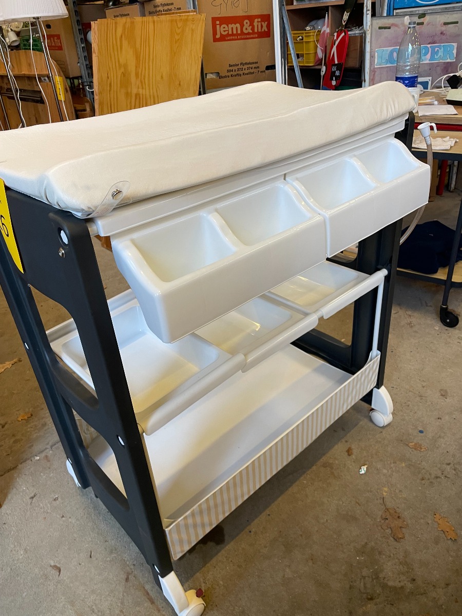 2 i 1 Puslebord med badekar