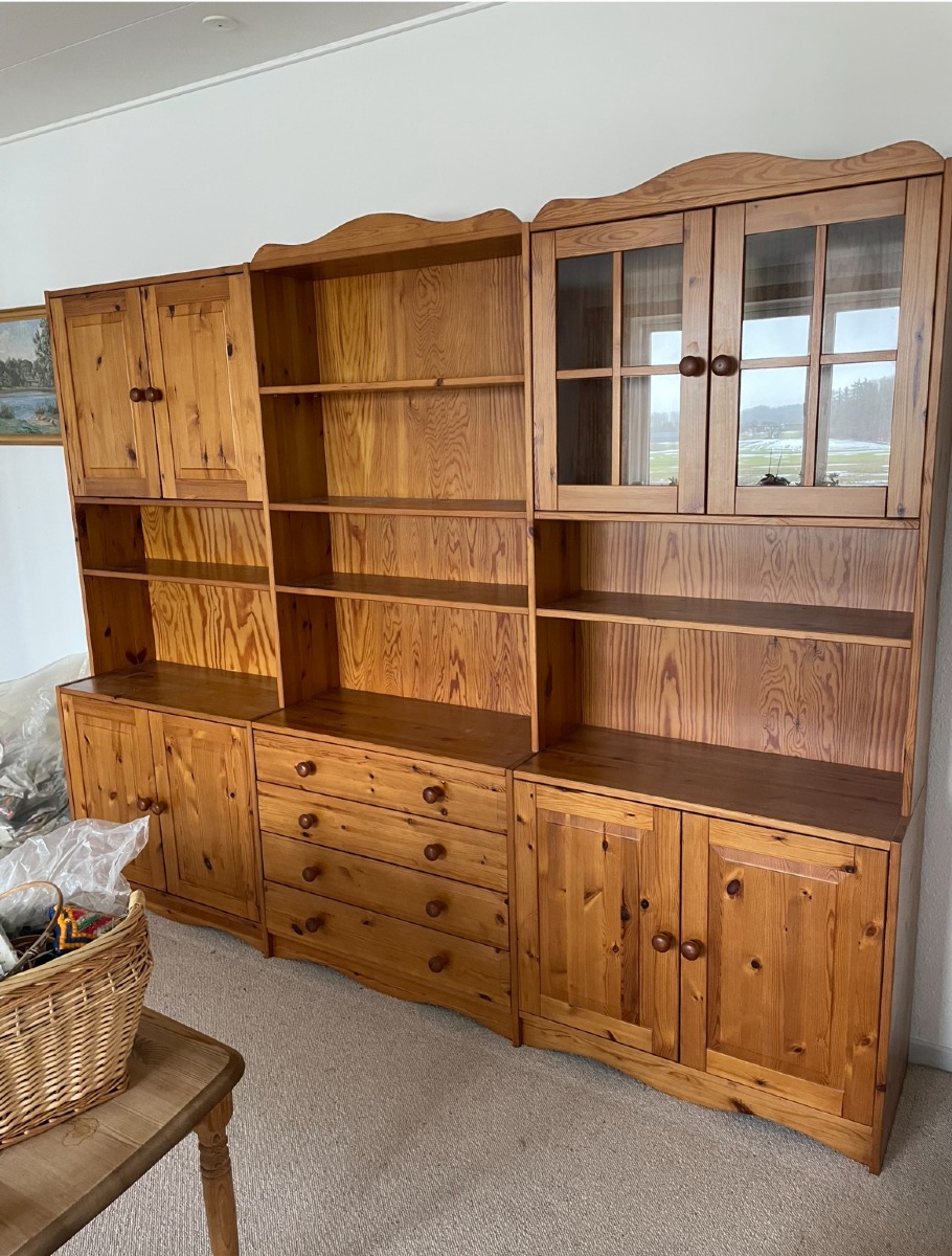 Fyrretræs reol system i 3 fag