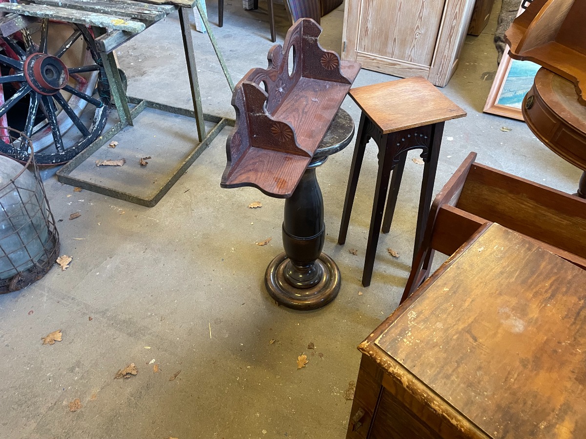 7 dele små møbler i mørkt træ