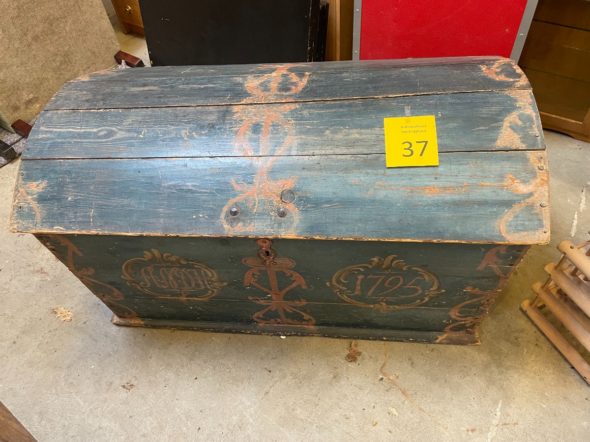 Standkiste dateret 1795 