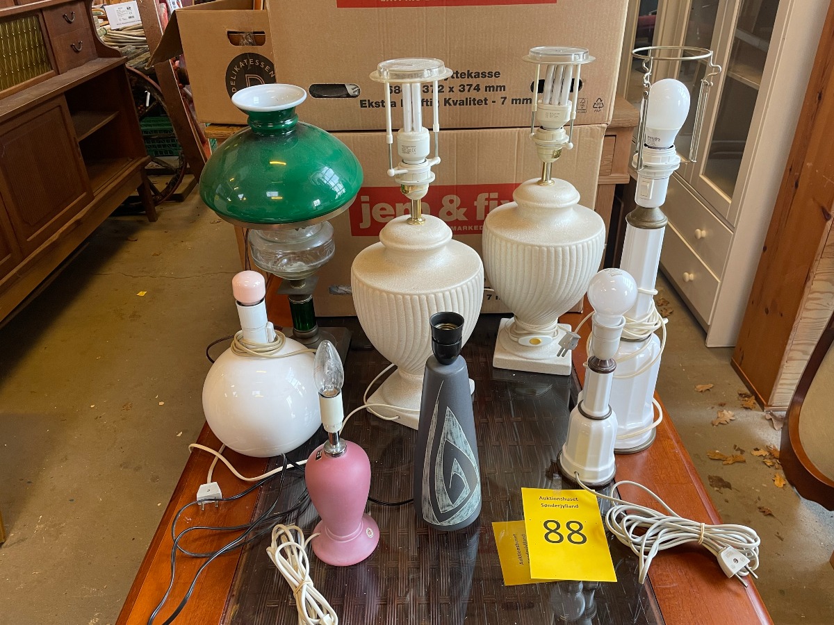8 bordlamper. 