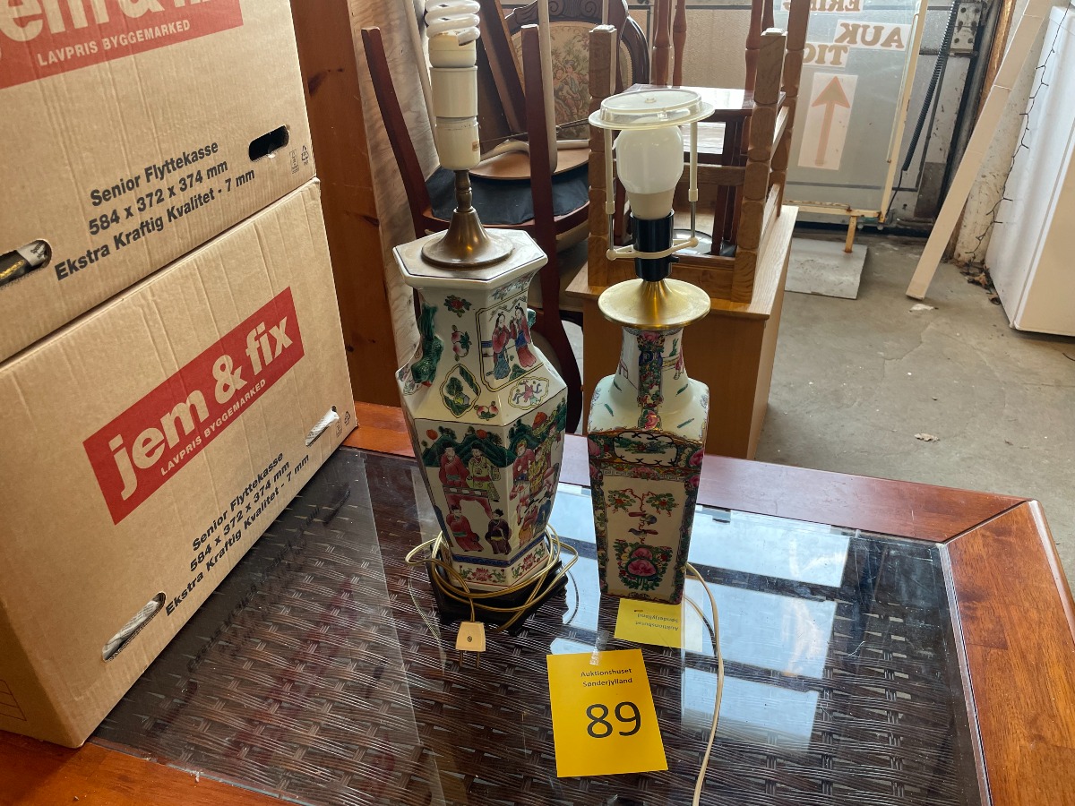 2 Kinesiske bordlamper. 