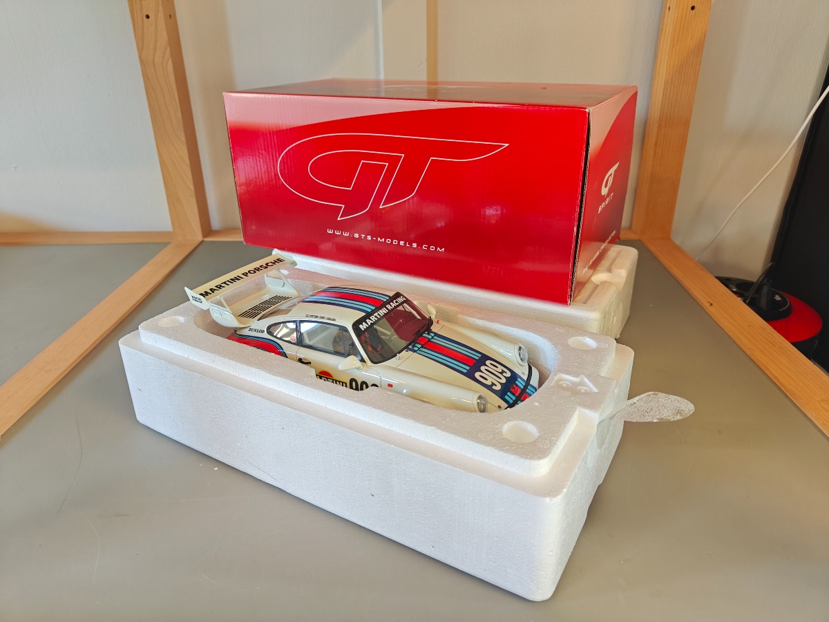 GTS-Models model af Porsche 911/964 RSR Martini 1:18