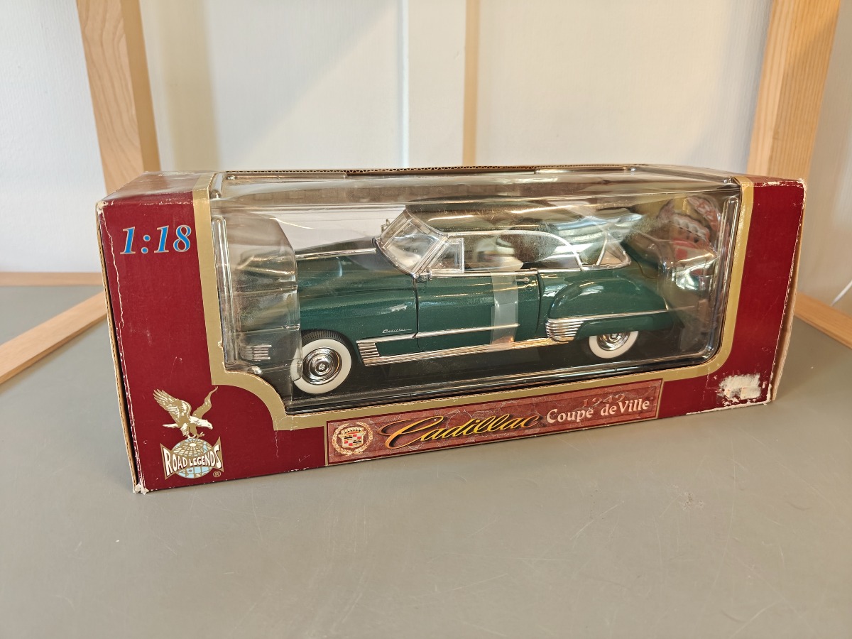 Road Legends model af Cadillac Coupe de Ville 1949 1:18