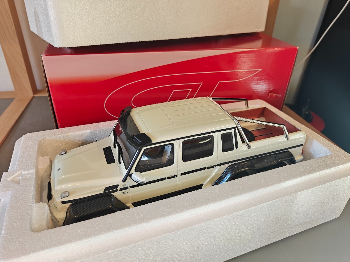GT model, model af Mercedes Benz AMG G63 6X6 1:18