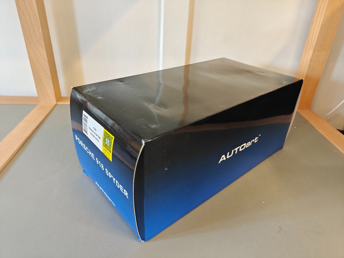 Autoart model af Porsche 918 Spyder 1:18