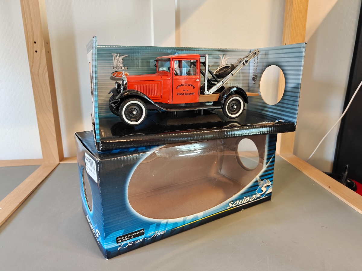 Solido model af Citroén C4 Dépanneuse 1:18