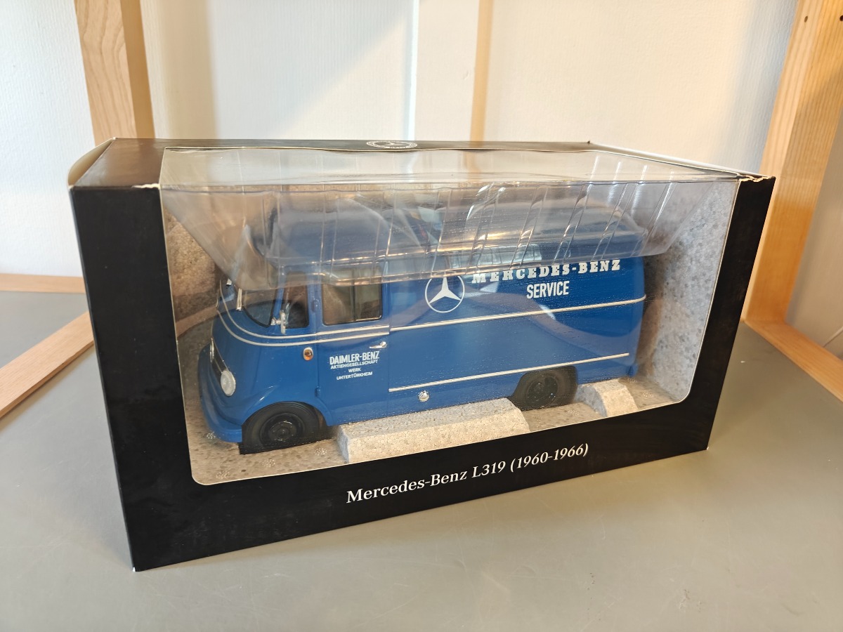 Norev SAS model af Mercedes Benz L318 1:18